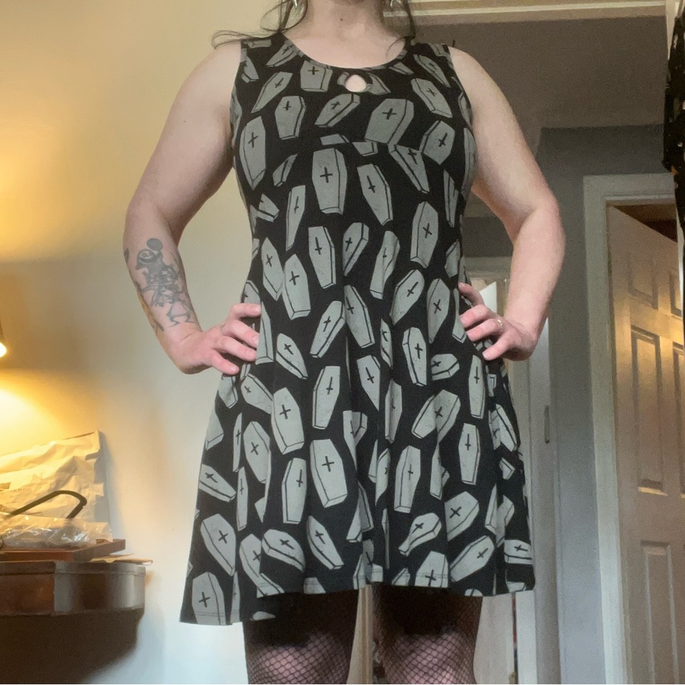Cute coffin dress!!